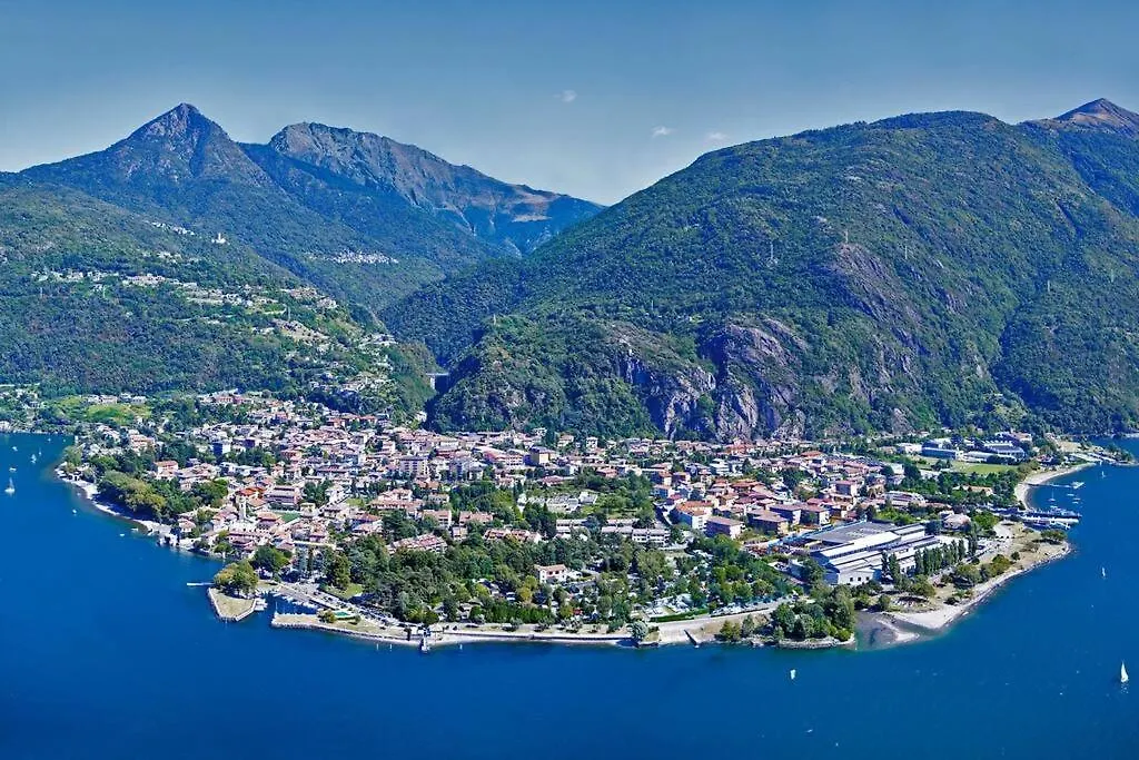 A Step From The Lake Dervio 0*,  Italien